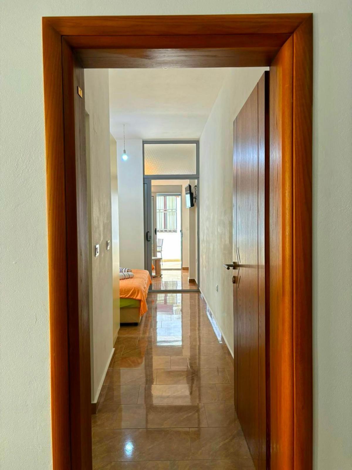 Mala Plaza Apartments 울친 외부 사진