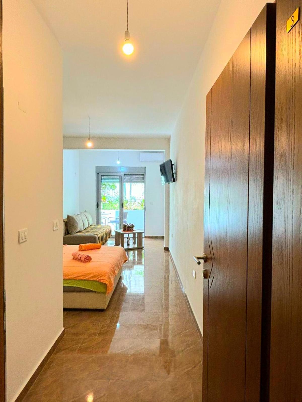 Mala Plaza Apartments 울친 외부 사진