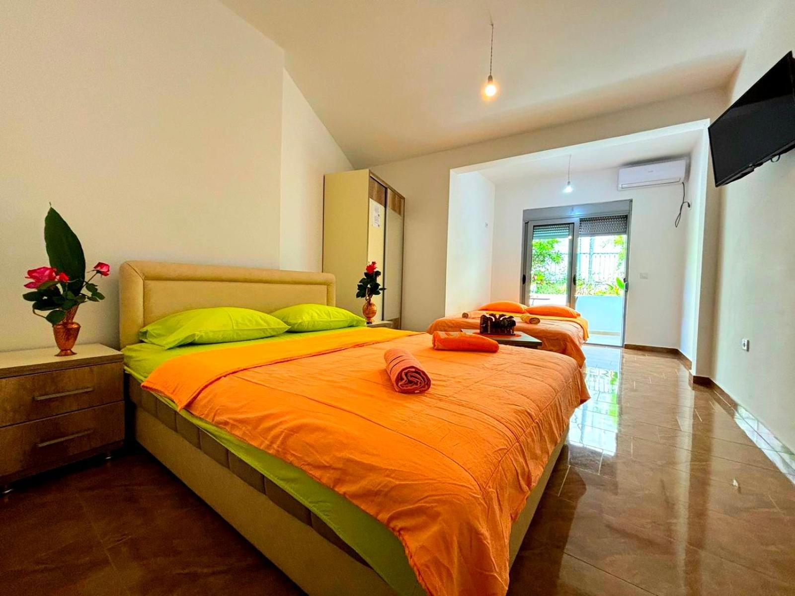 Mala Plaza Apartments 울친 외부 사진