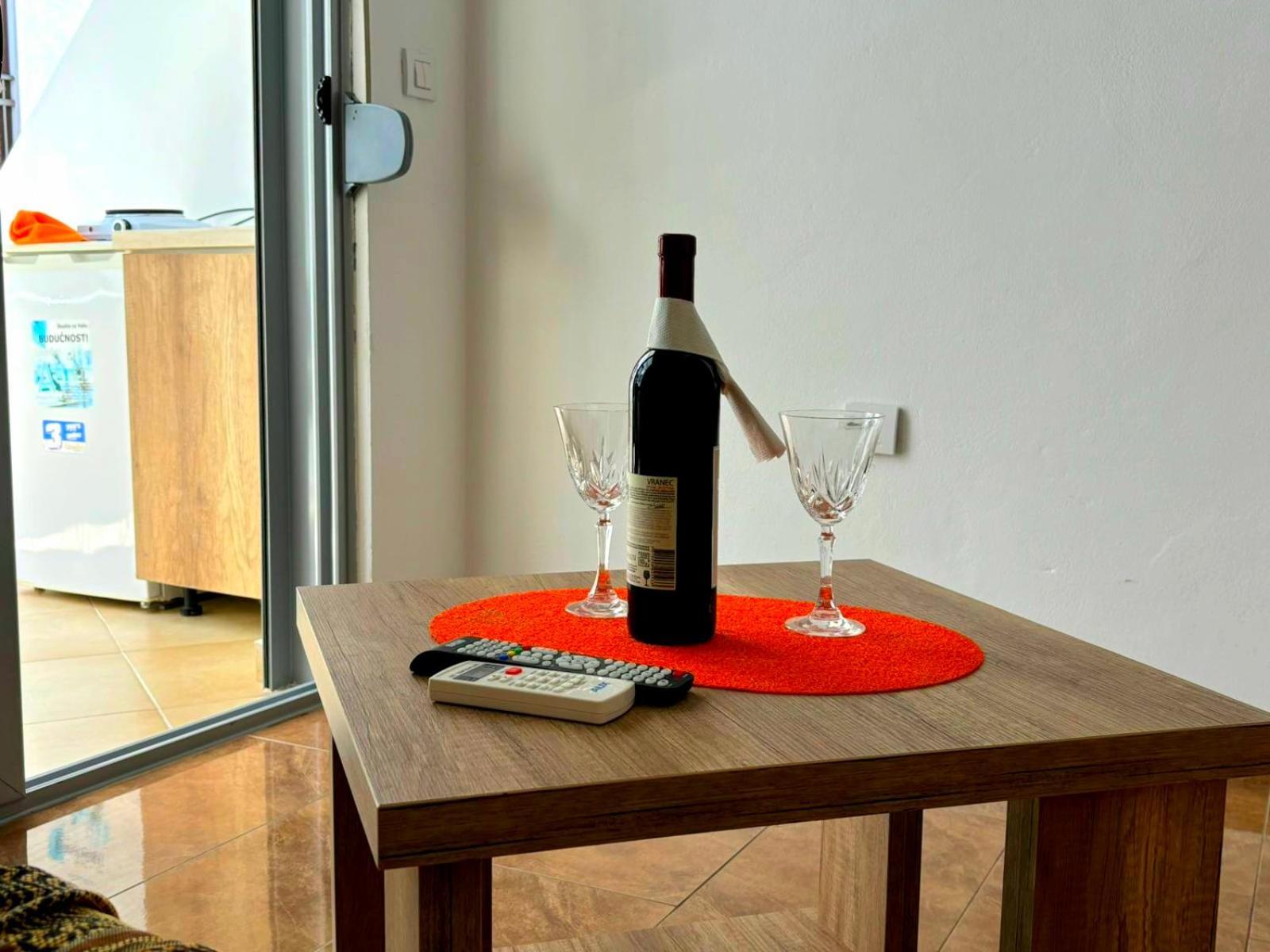 Mala Plaza Apartments 울친 외부 사진