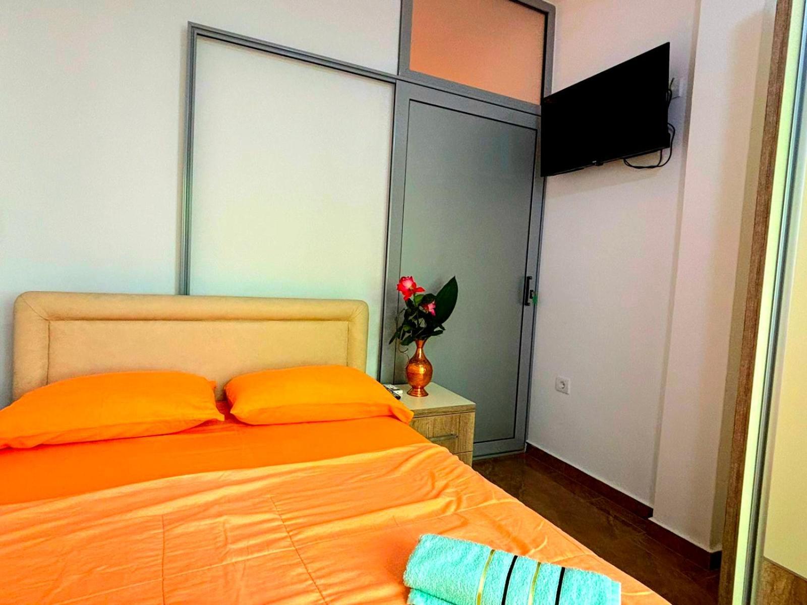 Mala Plaza Apartments 울친 외부 사진